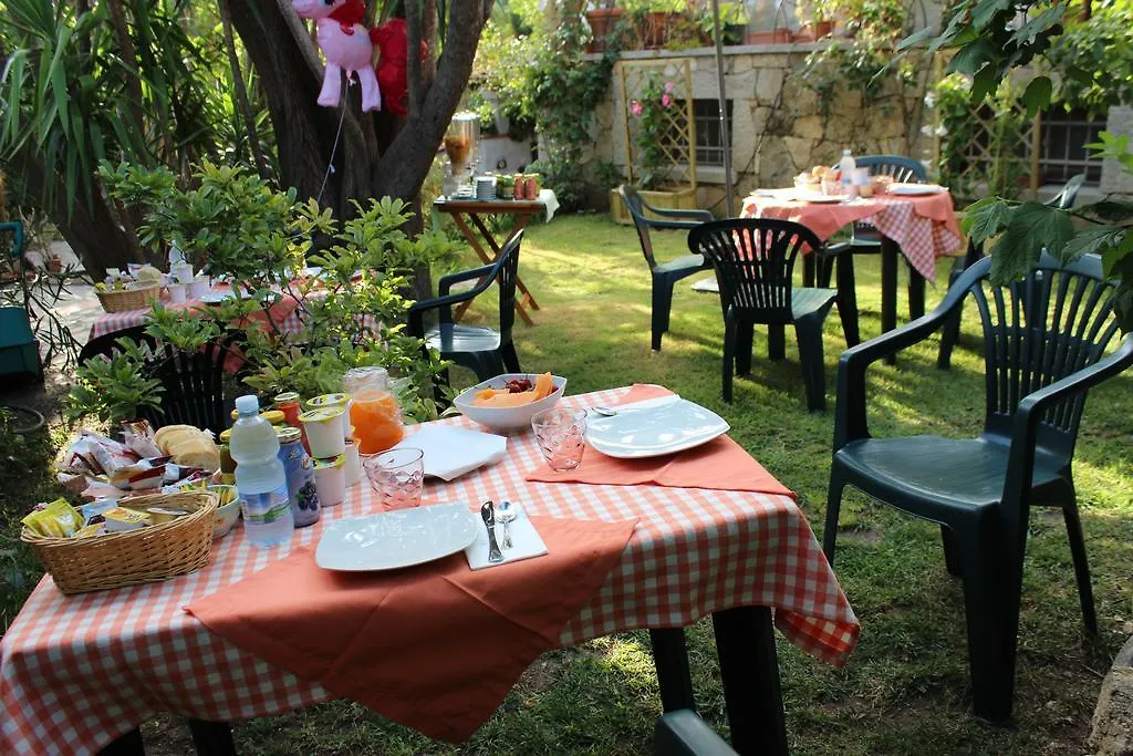 Bed & Breakfast B&B Chorisia San Teodoro  Italia