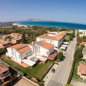 Al Faro Vintage Chic , La Cinta ,san Teodoro Hotel